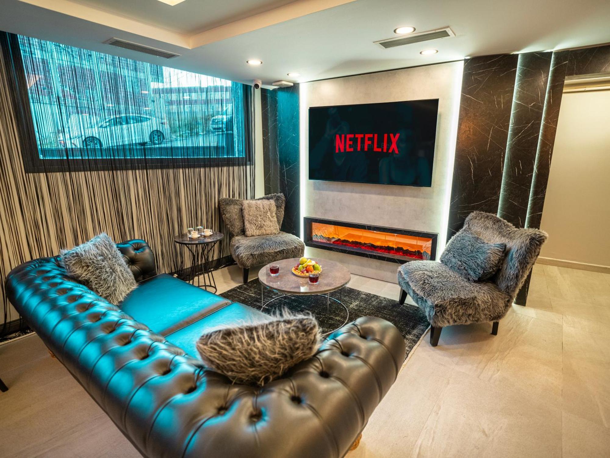 Modernlux Hotel — Photos 1
